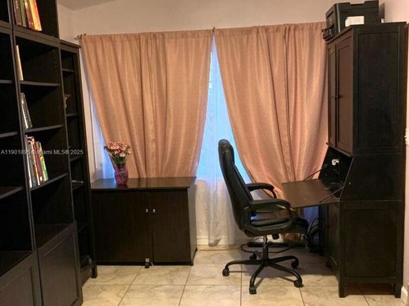 917 N 26th Ave, Hollywood FL 33020