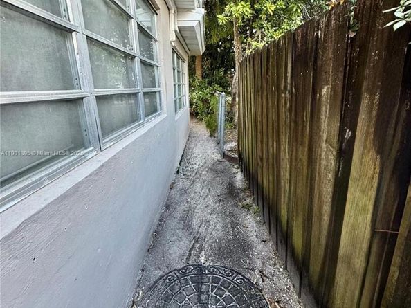 917 N 26th Ave, Hollywood FL 33020