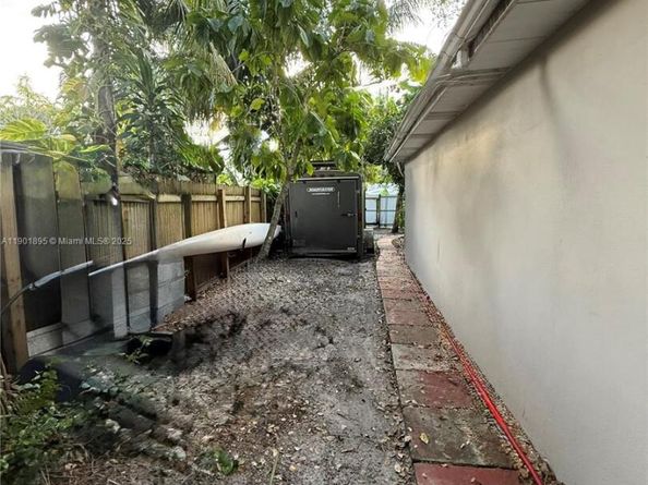 917 N 26th Ave, Hollywood FL 33020