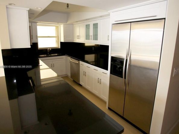 801 N Venetian Dr 1106, Miami FL 33139