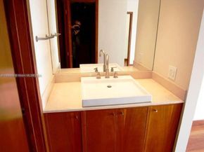 801 N Venetian Dr 1106, Miami FL 33139