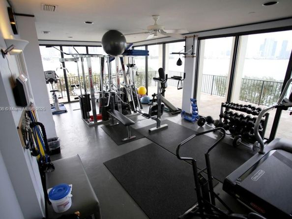 801 N Venetian Dr 1106, Miami FL 33139