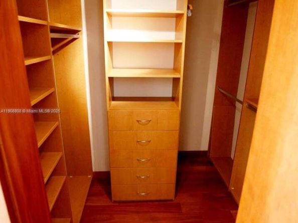 801 N Venetian Dr 1106, Miami FL 33139