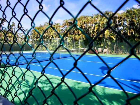 801 N Venetian Dr 1106, Miami FL 33139