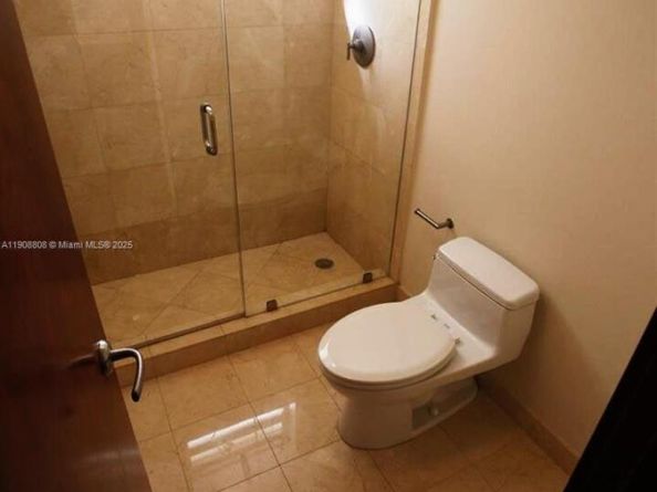 801 N Venetian Dr 1106, Miami FL 33139