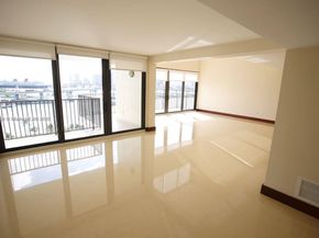 801 N Venetian Dr 1106, Miami FL 33139