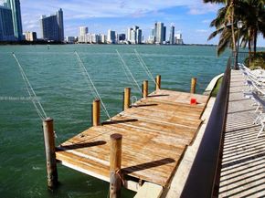 801 N Venetian Dr 1106, Miami FL 33139