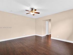 5113 Mckinley St, Hollywood FL 33021