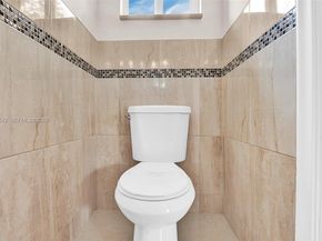 5113 Mckinley St, Hollywood FL 33021