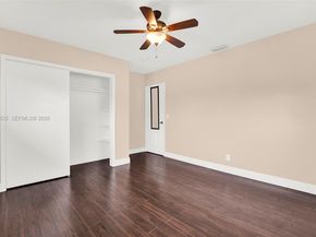 5113 Mckinley St, Hollywood FL 33021