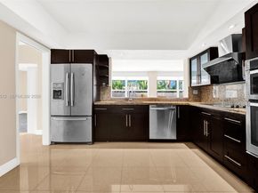 5113 Mckinley St, Hollywood FL 33021