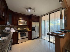 661 NE 195th St 104, Miami FL 33179