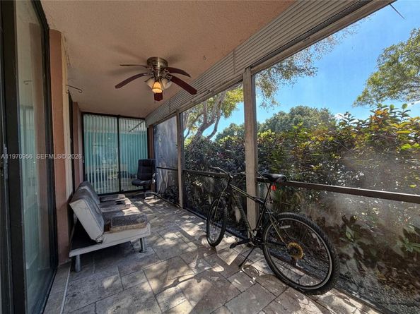 661 NE 195th St 104, Miami FL 33179