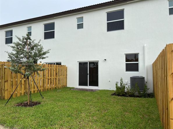 2329 NW 122nd Ter ., Miami FL 33167