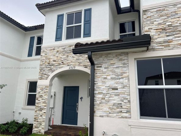 2329 NW 122nd Ter ., Miami FL 33167