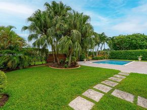 16701 SW 84th Ct, Palmetto Bay FL 33157