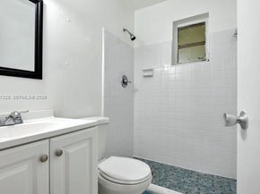 3033 NW 43rd Ave 109, Lauderdale Lakes FL 33313