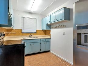 3033 NW 43rd Ave 109, Lauderdale Lakes FL 33313