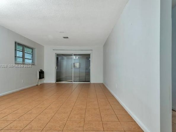 3033 NW 43rd Ave 109, Lauderdale Lakes FL 33313