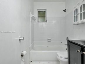 3033 NW 43rd Ave 109, Lauderdale Lakes FL 33313