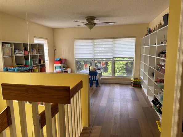 15048 SW 51st St, Davie FL 33331