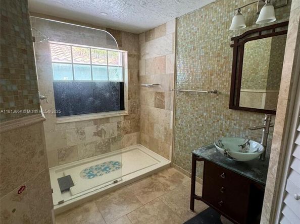 15048 SW 51st St, Davie FL 33331