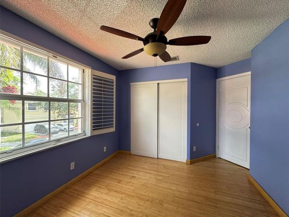 15048 SW 51st St, Davie FL 33331