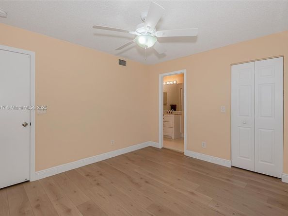 13155 NW 9th Ct, Pembroke Pines FL 33028