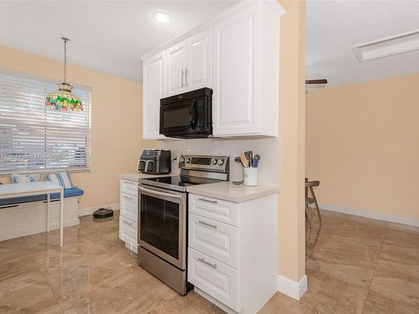 13155 NW 9th Ct, Pembroke Pines FL 33028