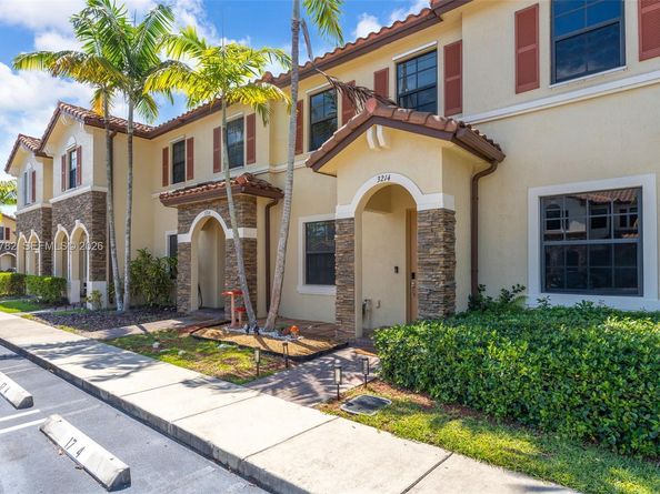 3214 SE 4th Ct, Homestead FL 33033
