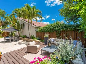 2081 Augusta, Weston FL 33326