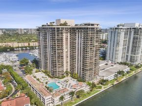 19667 Turnberry Way 27J, Aventura FL 33180