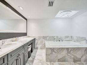 19667 Turnberry Way 27J, Aventura FL 33180