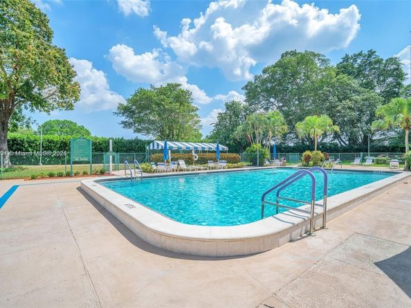 1200 Saint Charles Pl 419, Pembroke Pines FL 33026