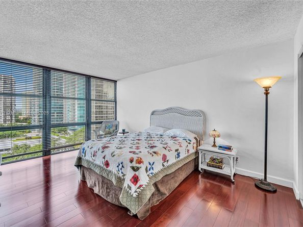 1925 Brickell Ave D1108, Miami FL 33129