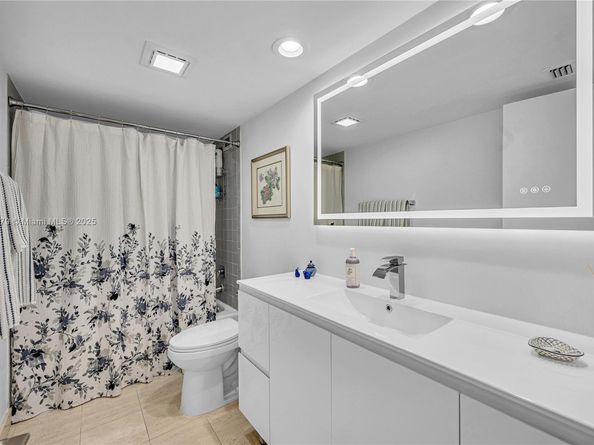 1925 Brickell Ave D1108, Miami FL 33129