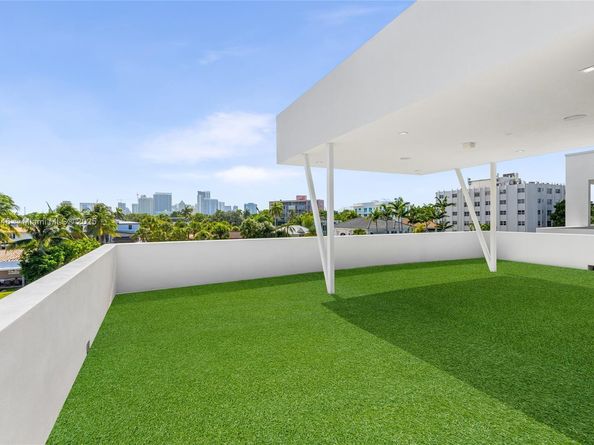 337 Coconut Isle Dr, Fort Lauderdale FL 33301