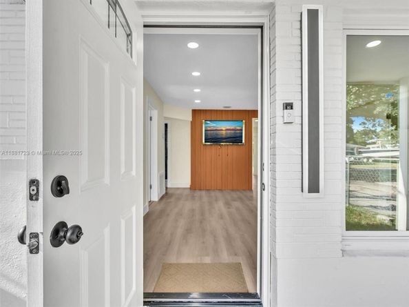 5710 Raleigh St, Hollywood FL 33021