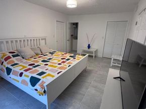 Undisclosed Address #A11998190, North Miami FL 33168