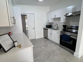 Undisclosed Address #A11998190, North Miami FL 33168