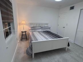 Undisclosed Address #A11998190, North Miami FL 33168