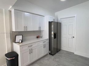 Undisclosed Address #A11998190, North Miami FL 33168