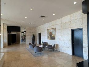 1000 W Island Blvd 2908, Aventura FL 33160