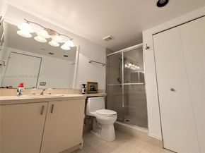 1000 W Island Blvd 2908, Aventura FL 33160