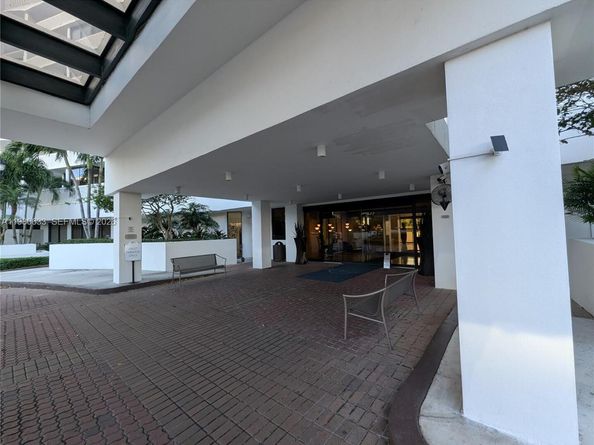 1000 W Island Blvd 2908, Aventura FL 33160