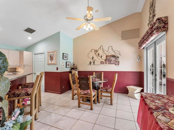 800 Clearbrook Park Cir, Delray Beach FL 33445