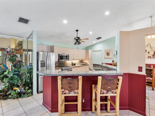 800 Clearbrook Park Cir, Delray Beach FL 33445