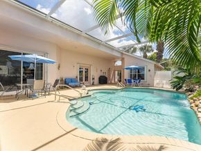 800 Clearbrook Park Cir, Delray Beach FL 33445