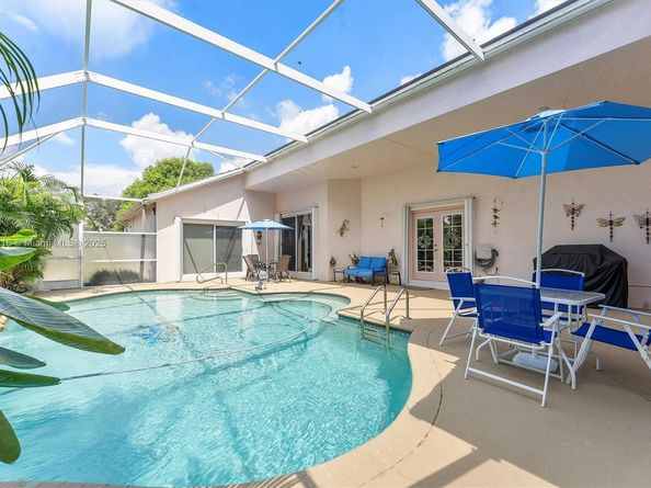 800 Clearbrook Park Cir, Delray Beach FL 33445