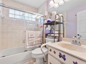 800 Clearbrook Park Cir, Delray Beach FL 33445